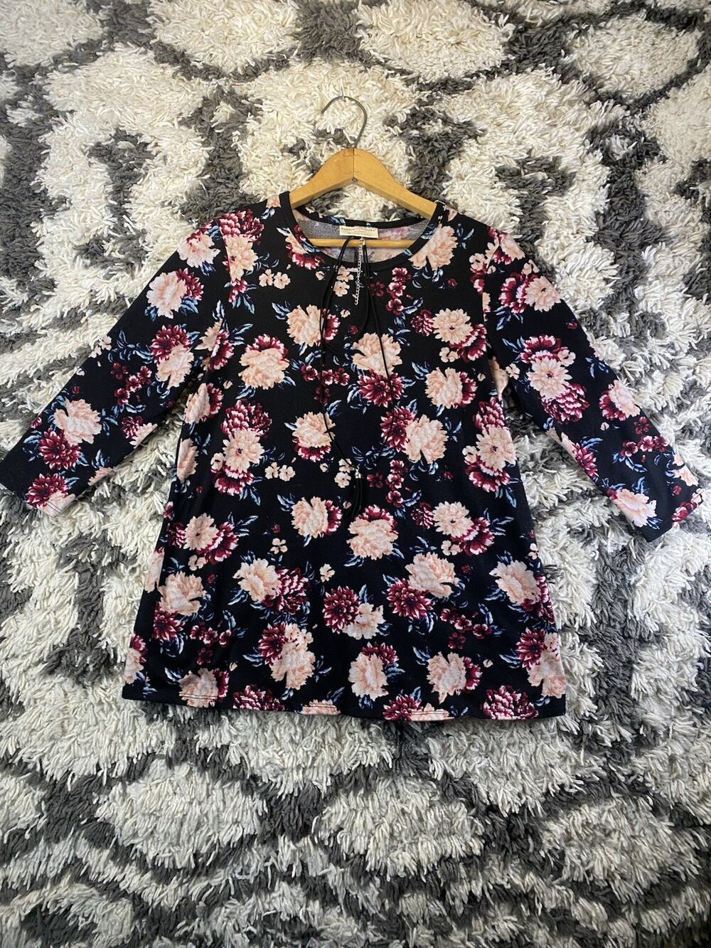 Rebecca Malone Women's Floral 3/4 Sleeve Round Neck Tassel Top S